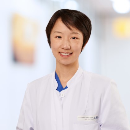 Dr. med. Rachel Zeng